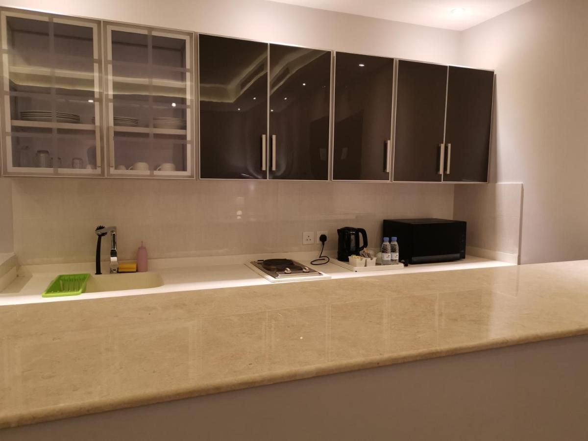 دار ود للأجنحة الفندقية Jidda Exteriör bild