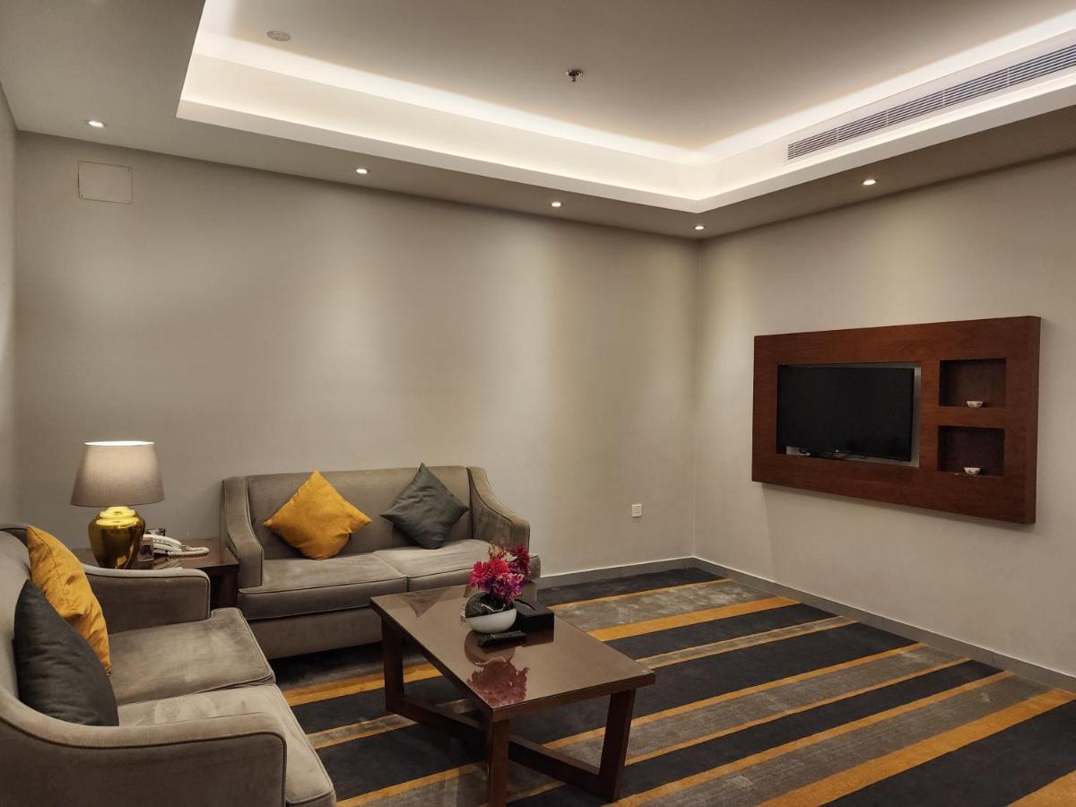 دار ود للأجنحة الفندقية Jidda Exteriör bild